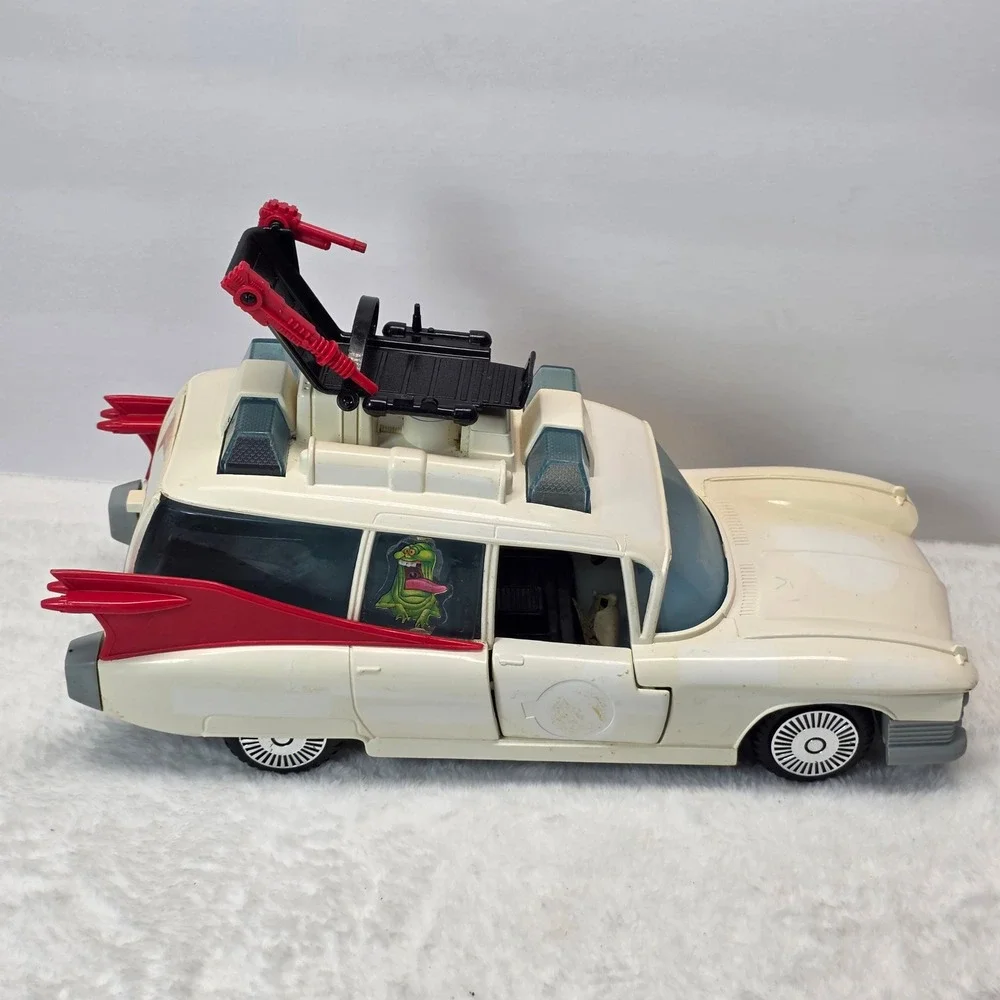 Vintage 1984 Kenner The‎ Real Ghostbusters ECTO-1 Vehicle With Hook And Top Seat